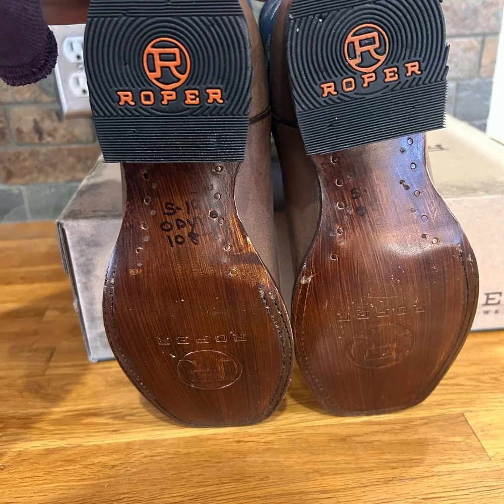 NWT Roper Western Boots in Brown and Blue - Picture 2 of 3
